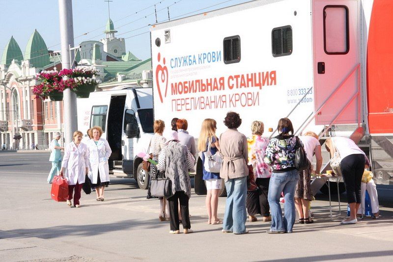 Новосибирцы выстроились в очередь, чтобы сдать кровь для больных детей